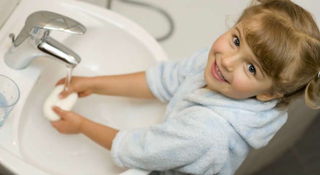 Aprender a lavarse las manos a los niños